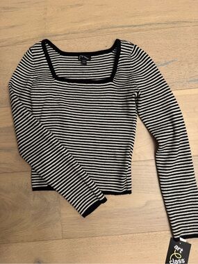 NWT Girl’s Black & White Stripe Square Neck Long Sleeve Tee, Size 10-12
